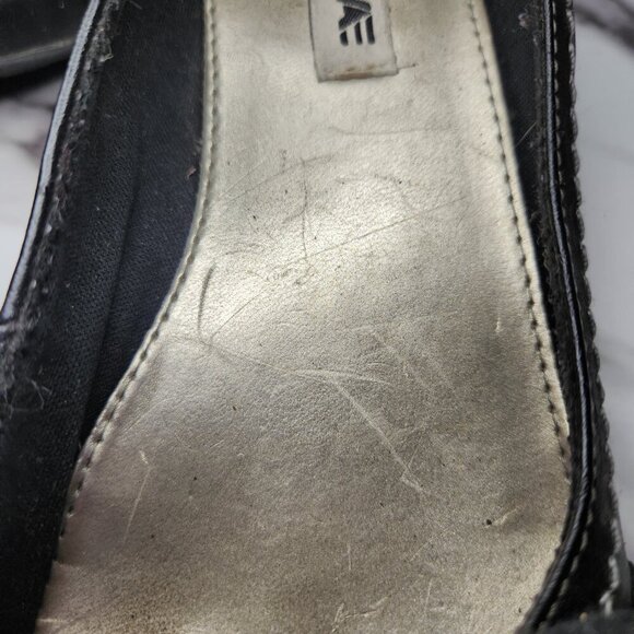 🎊3 FOR $10  AMERICAN EAGLE WOMENS SIZE 8W BLACK WEDGE HEELS WITH BOW ON TOE - Picture 9 of 9